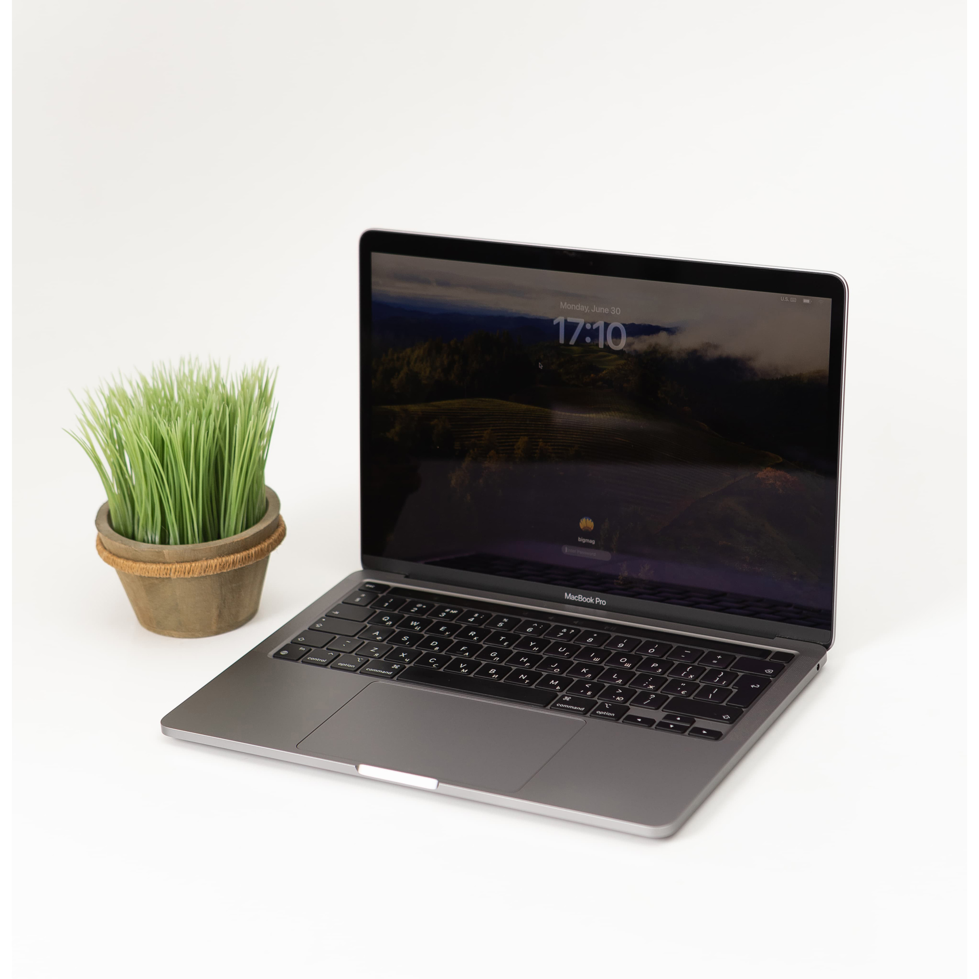 Apple MacBook Pro 13" Space Gray 2022 M2 / 8/512GB (MNEJ3) б/у